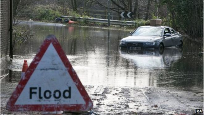 UK storm & flood loss could near £2.5bn ($3.7bn), hours clause a factor