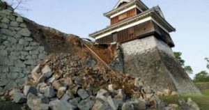 Kumamoto castle damaged by the earthquakes