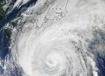 japan-typhoon-image